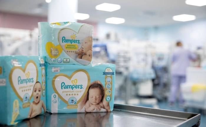 Pampers: Δίπλα στα πρόωρα μωρά 