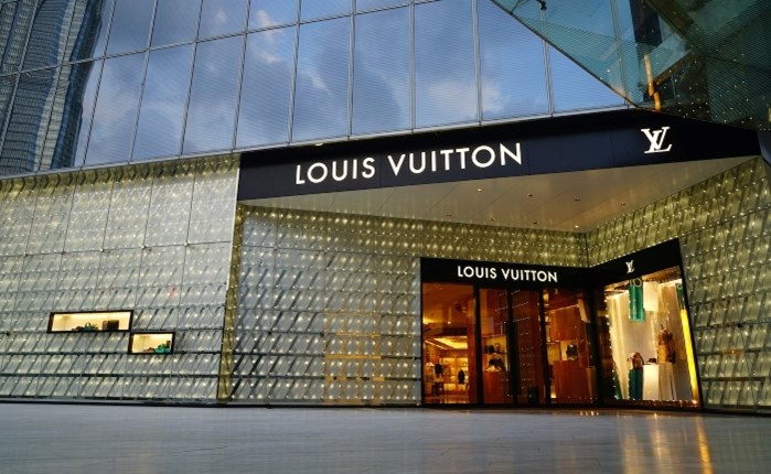 LVMH: Στα 84,68 δισ. ευρώ ο τζίρος το 2024